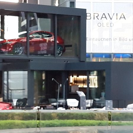 Glascontaineranlage für BMW1