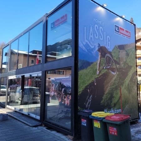Promotioncontainer für Ski WM Saalbach